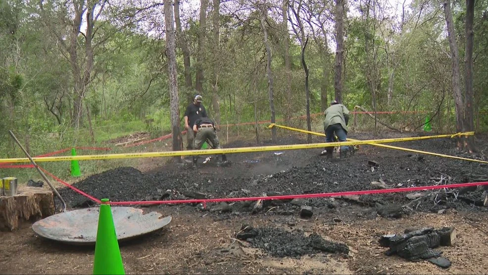Hundreds gather to remember Pease Park troll as Austin fire investigation continues