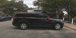 Austin police looking for tips in South Austin apartment complex murder